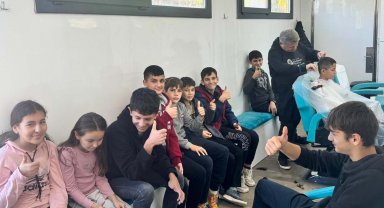 Öğrencilere mobil kuaför hizmeti