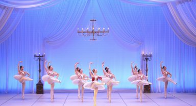 Opera baleden sezonun ilk prömiyeri
