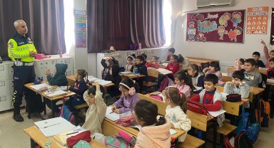 Polis ve jandarmadan öğrencilere trafik eğitimi