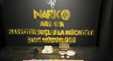Polisten uyuşturucu satıcılarına operasyon