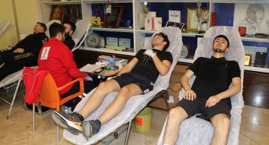 Sporculardan ihtiyaç sahipleri için kan bağışı