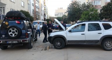 Yol kesişiminde otomobiller çarpıştı; 1 yaralı
