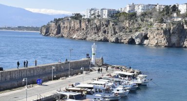 Antalya'nın gözde semtinde 'fırtına' sakinliği