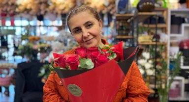 Sevgililer Günü'nün sembolü kırmızı gülün tanesi 150 lira