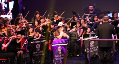 Türk müziğinin efsaneleri Kepez'de anıldı