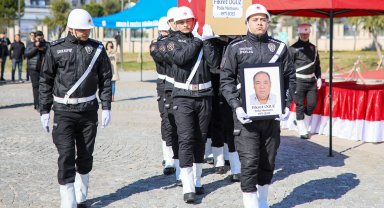 Vefat eden polise törenle veda