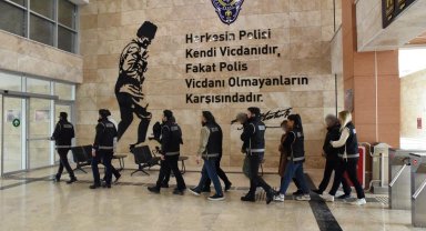 Antalya'da kredi dolandırıcılığı; 4 şüpheli tutuklandı