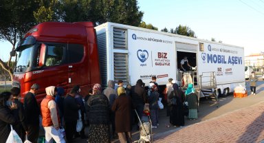 Büyükşehir'den ramazan ayının ilk gününde sıcak yemek ikramı