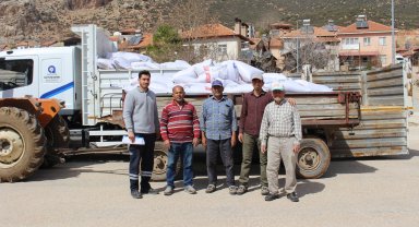 Büyükşehir'in üreticilere yem desteği sürüyor