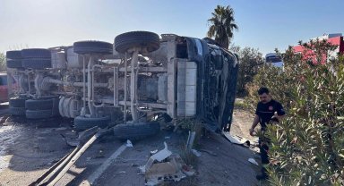 Devrilen beton mikserinde sürücü yaralandı