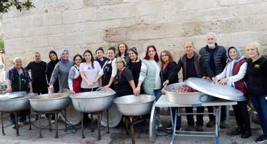 Gönül dostlarından iftar yemeği