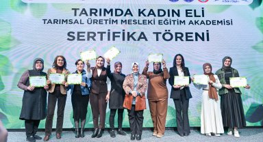 Kadın Eli Tarıma Değdi; 100 kadın çiftçi sertifikalarını aldı