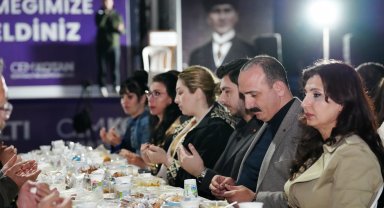 Kotan, vatandaşlarla iftar sofrasında buluştu