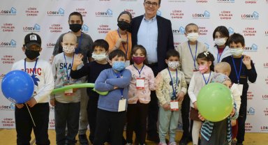 LÖSEV'in 'İyilikler Çarşısı' Antalya'da açıldı