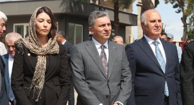 Vali Şahin şehitliği ziyaret etti