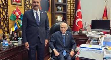 Antalya milletvekilinden Devlet Bahçeli'yi ziyaret fotoğrafı