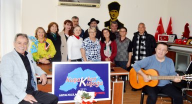 Antalya'da neşeli bayramlaşma
