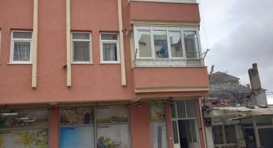 Balkondan düşüp öldü