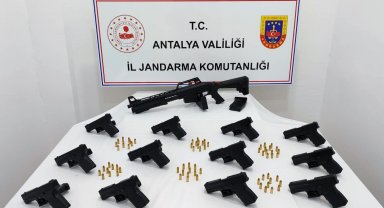 Kepez'de ruhsatsız silah operasyonu