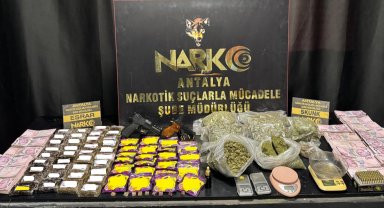 Narkotik Şube'den zehir tacirlerine darbe