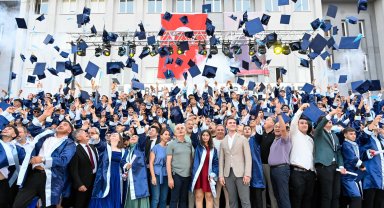 Ali Bahar AOSB Teknik Koleji'nde ilk mezuniyet coşkusu; 254 öğrenci kep attı