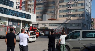 İş merkezindeki klima yangını korkuttu