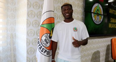 Alanyaspor, Maestro ile 4 yıllık sözleşme imzaladı Görüntü eklendi