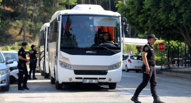 Antalya- Manavgat Belediyesi'ne 'rüşvet' operasyonunda şüpheliler adliyede Ek Video