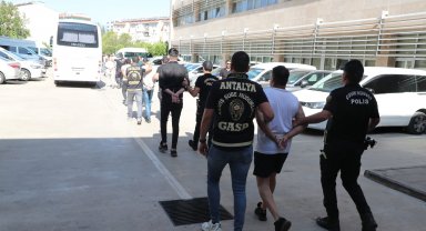 Antalya'da 'Gece Avı' operasyonu; 20 tutuklu