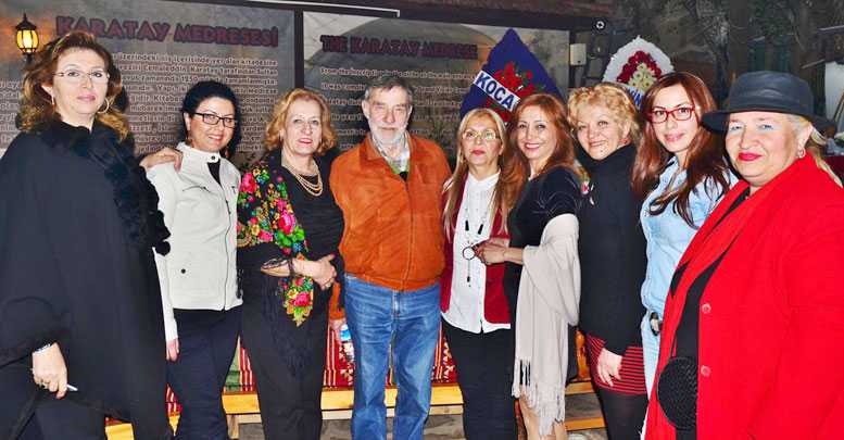 Ahmet Mekin'e sevgi çemberi
