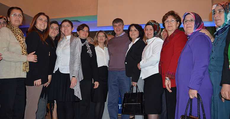 AK KADINLAR HAZIR