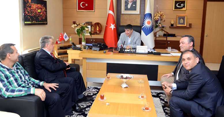 Akademisyenler Türel'i ziyaret etti