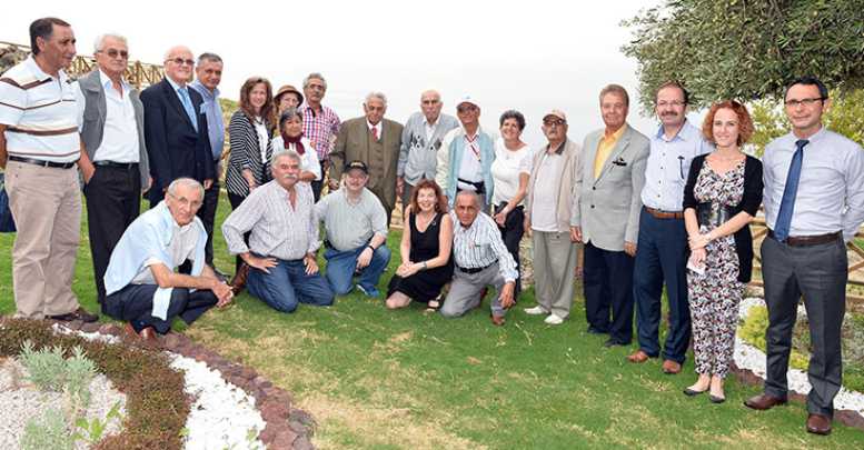 Akademisyenler Yaşlı Evi’nde