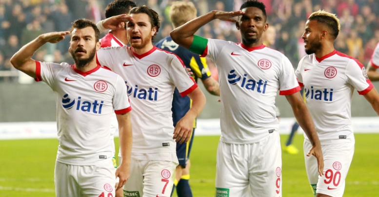Akrep ava çıktı