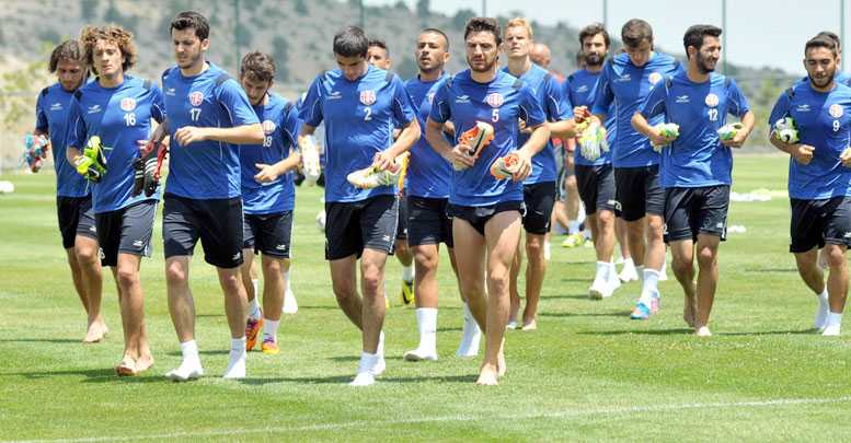 Akrep tempo düşürdü