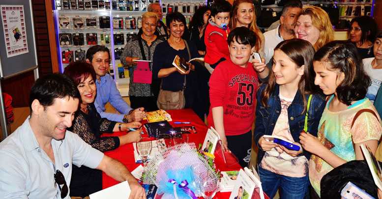 Aksoy'un 'aşk' kitabına ilgi büyük