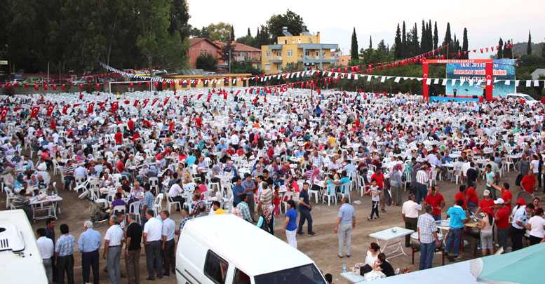 AKSU'DA 7 BİN KİŞİLİK İFTAR