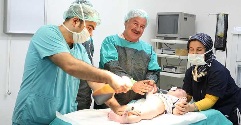 Aksu’da çocuklar sünnet ettiriliyor
