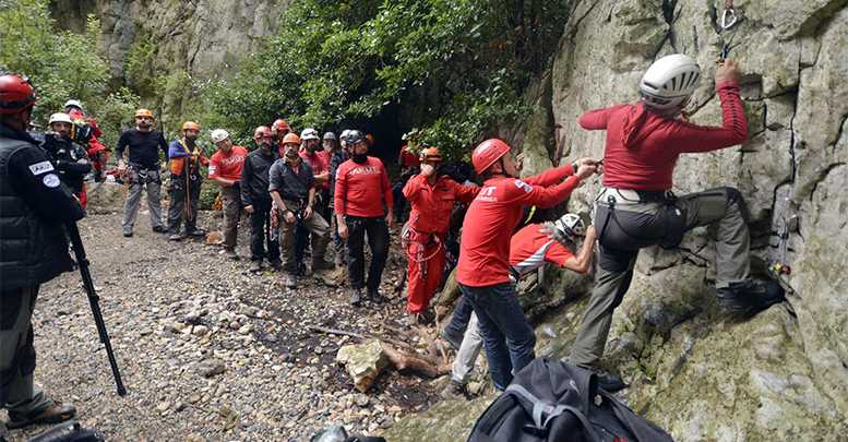 AKUT gönüllüleri Antalya’da kampta