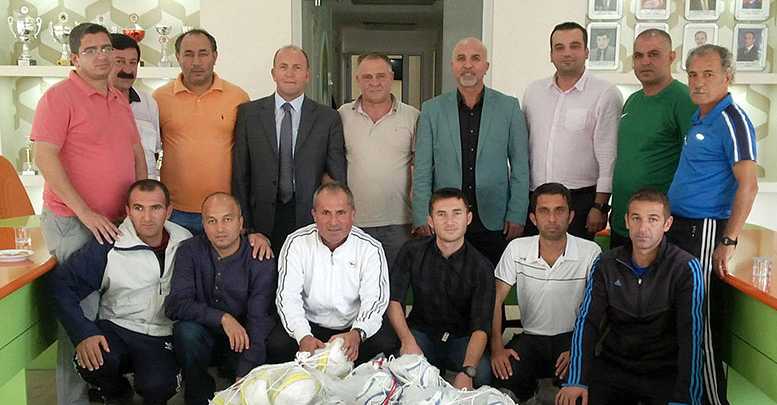 Alanya amatörlere ASKF’dan malzeme