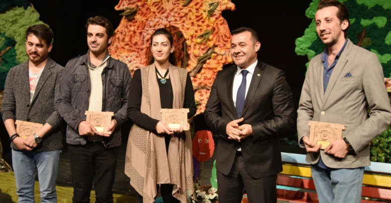 Alanya Belediye Tiyatrosu'na 4 ödül