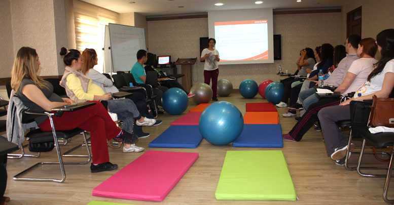 Anne adaylarına pilates sürprizi