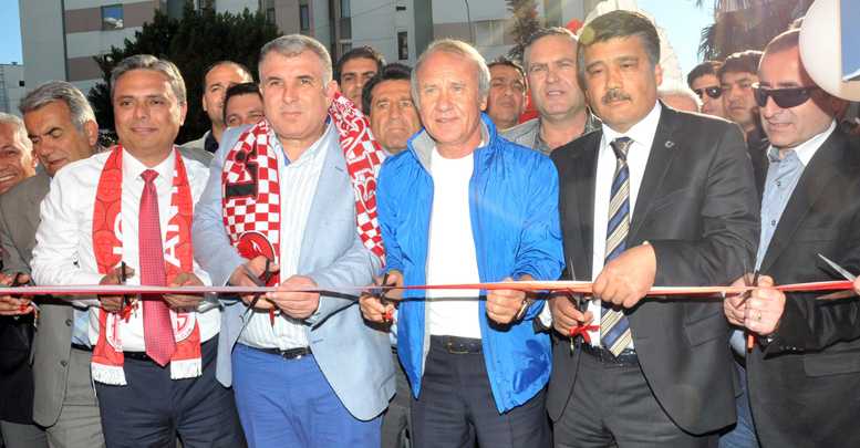 Antalyaspor aşkı siyasetçileri buluşturdu