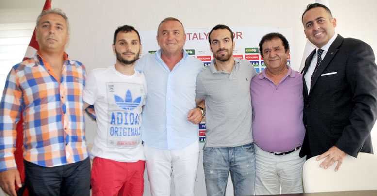 Antalyaspor’da 2 imza