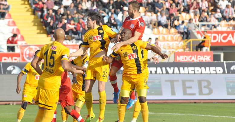 Antalyaspor-Eskişehirspor karşılaşmasından notlar