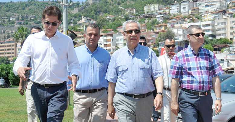 Arınç’tan Alanyaspor’a tebrik
