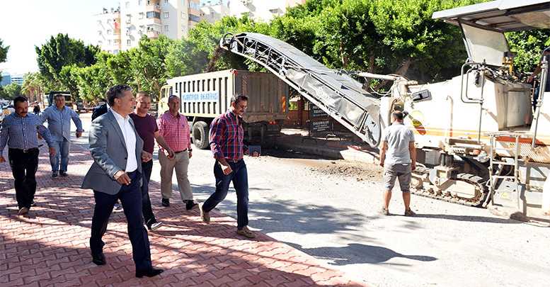 Asfalt kazınıyor yenisi yapılıyor