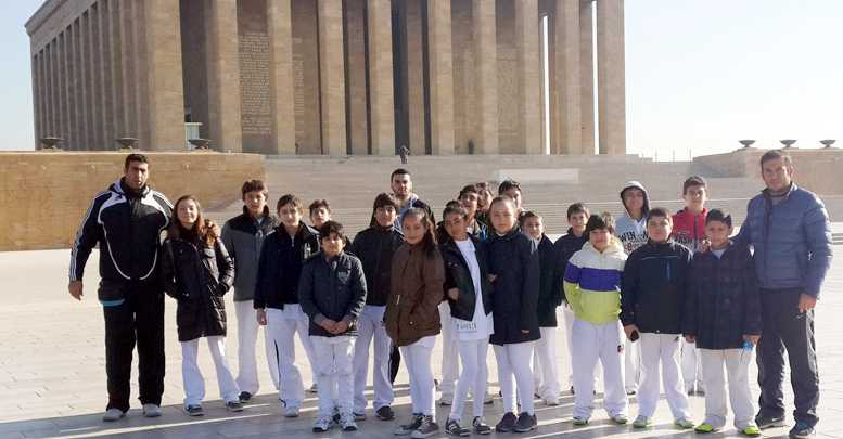 Ata’ya koştular