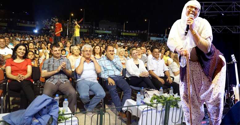 Babaanesini oynadı