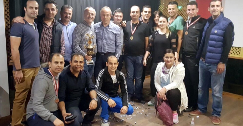 Bankacılar bowlingle stres attı